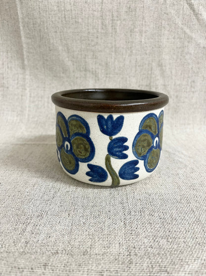 Estonian Ceramic Bowl by Ingrid Nõges