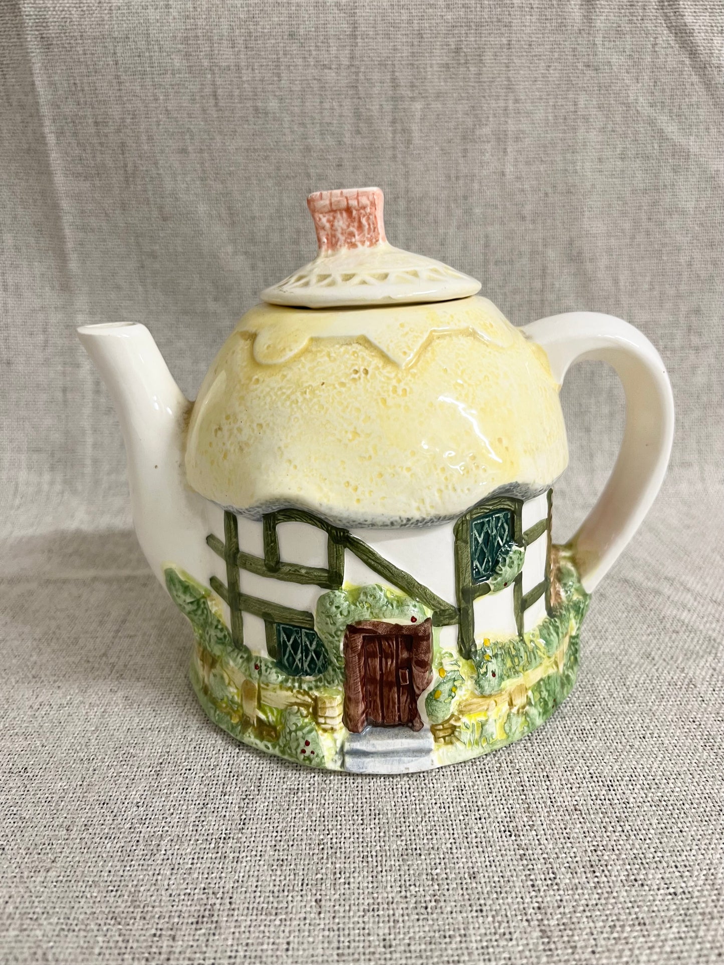 Cottage house teapot