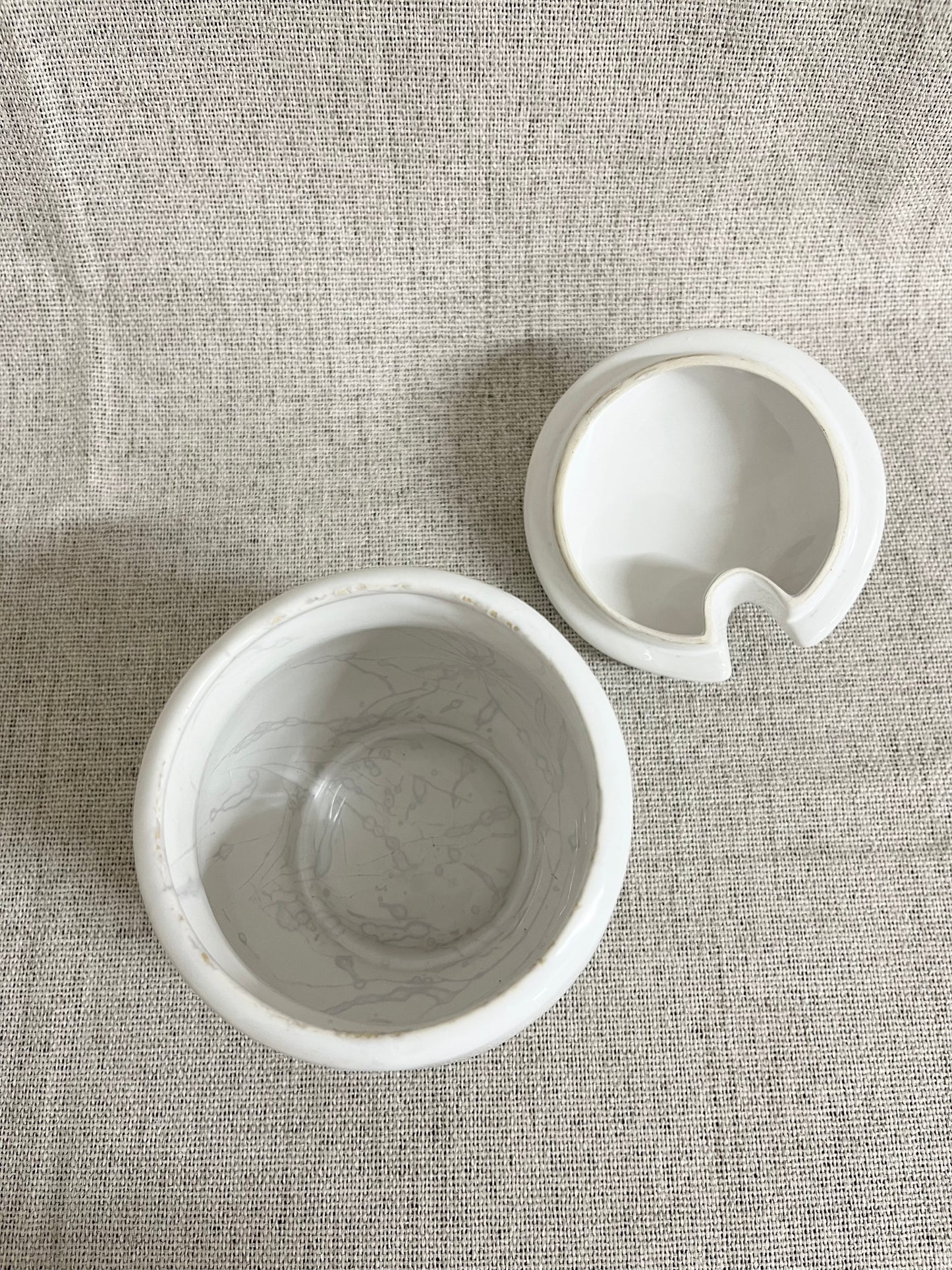 Bordallo Pinheiro orange jar