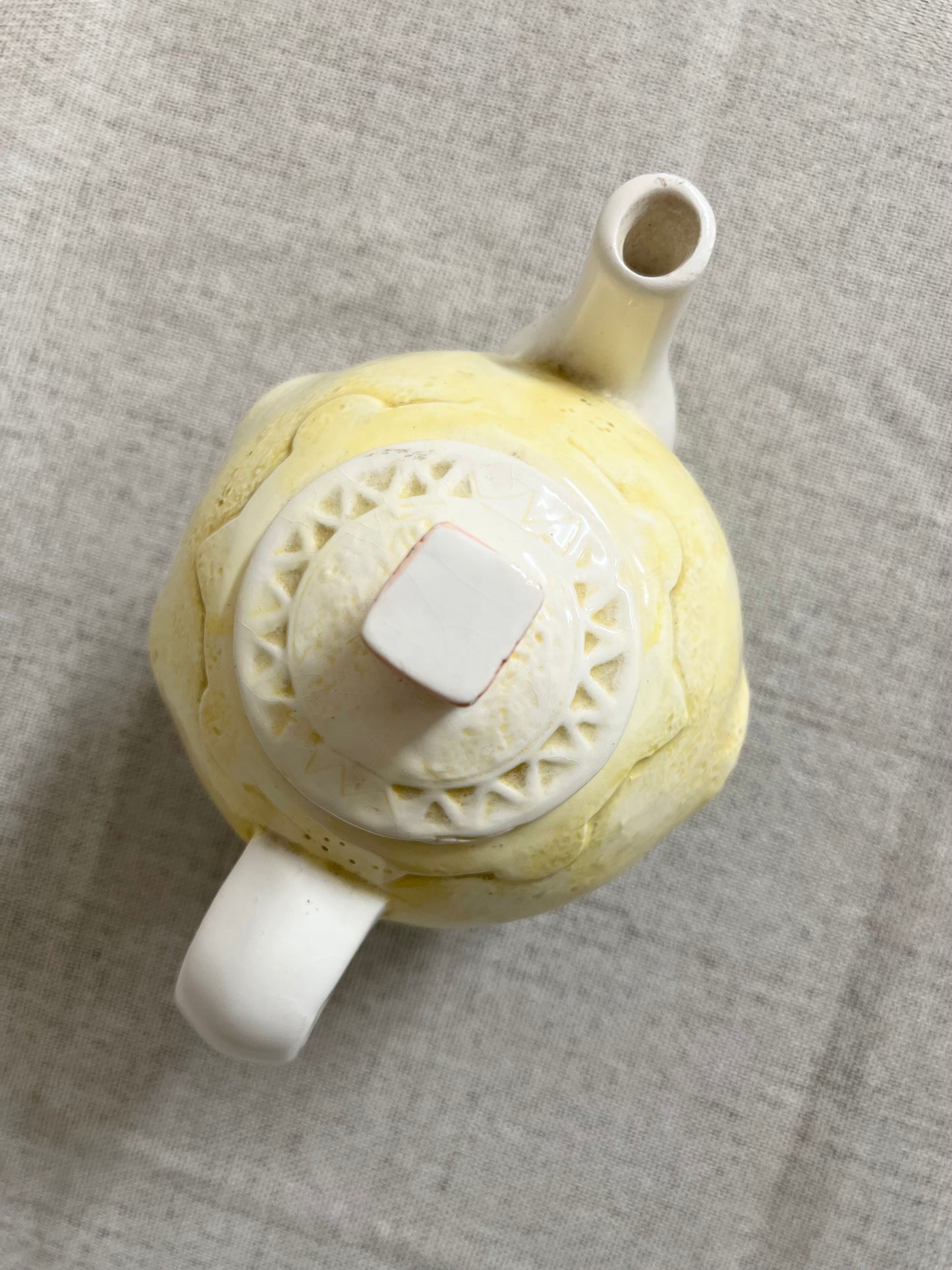 Cottage house teapot