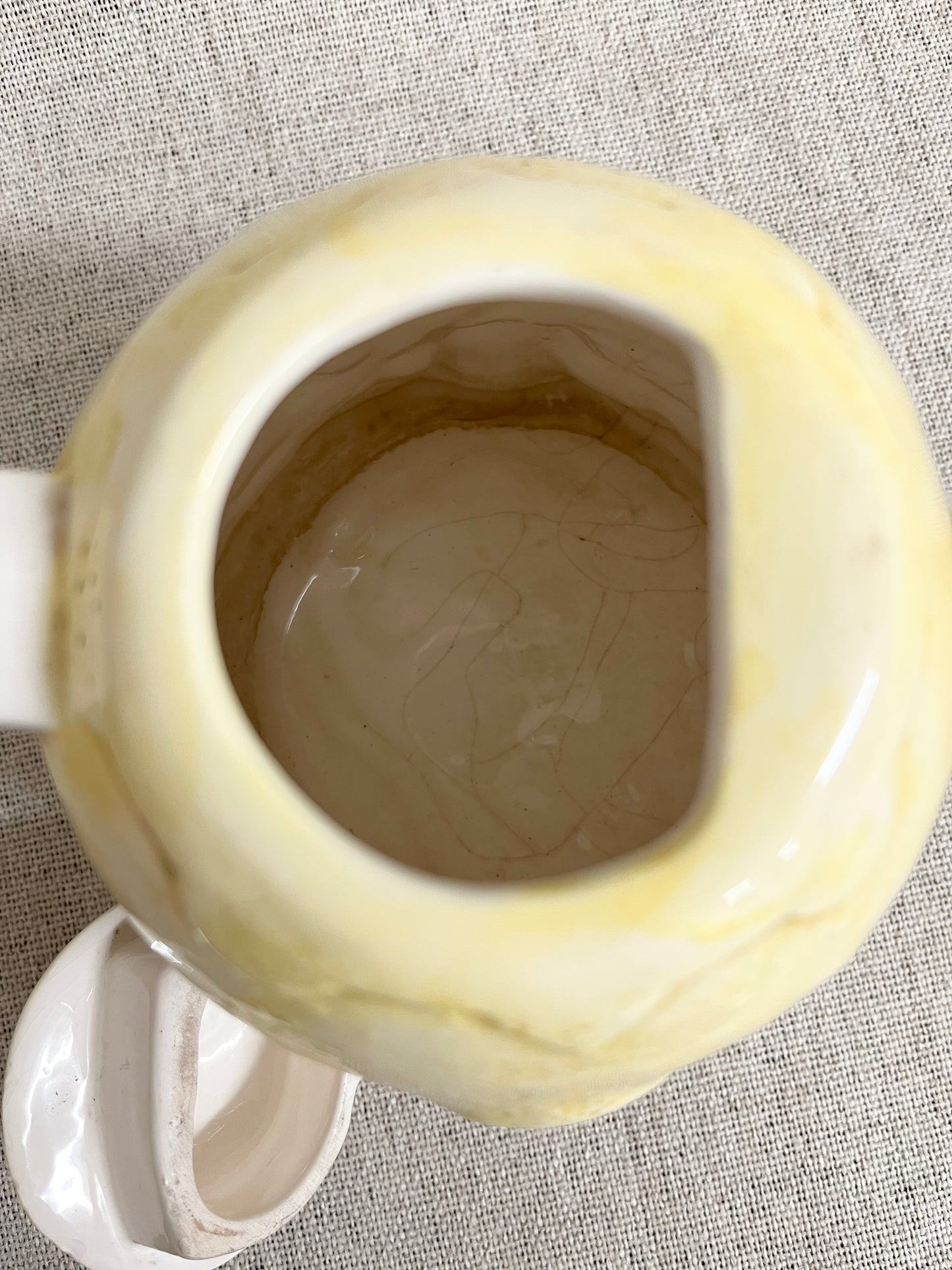 Cottage house teapot