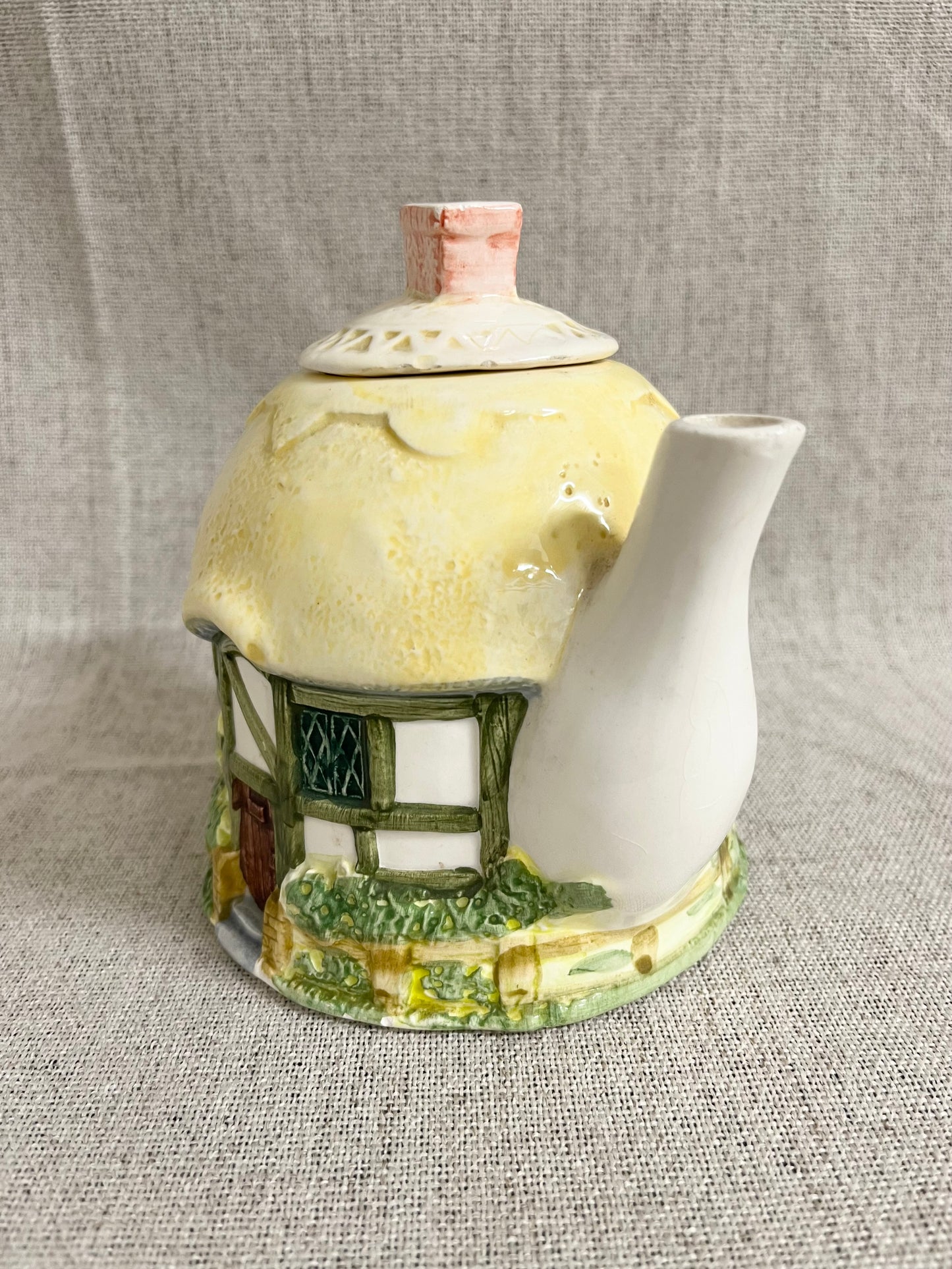 Cottage house teapot