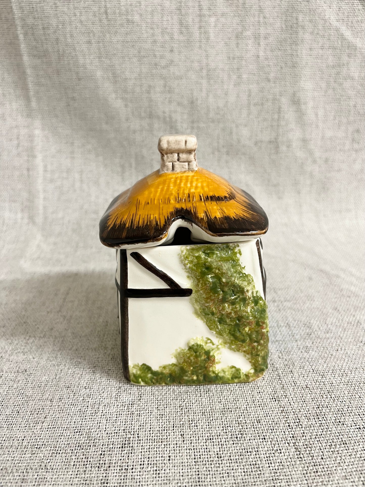 Hand-painted english cottage jar